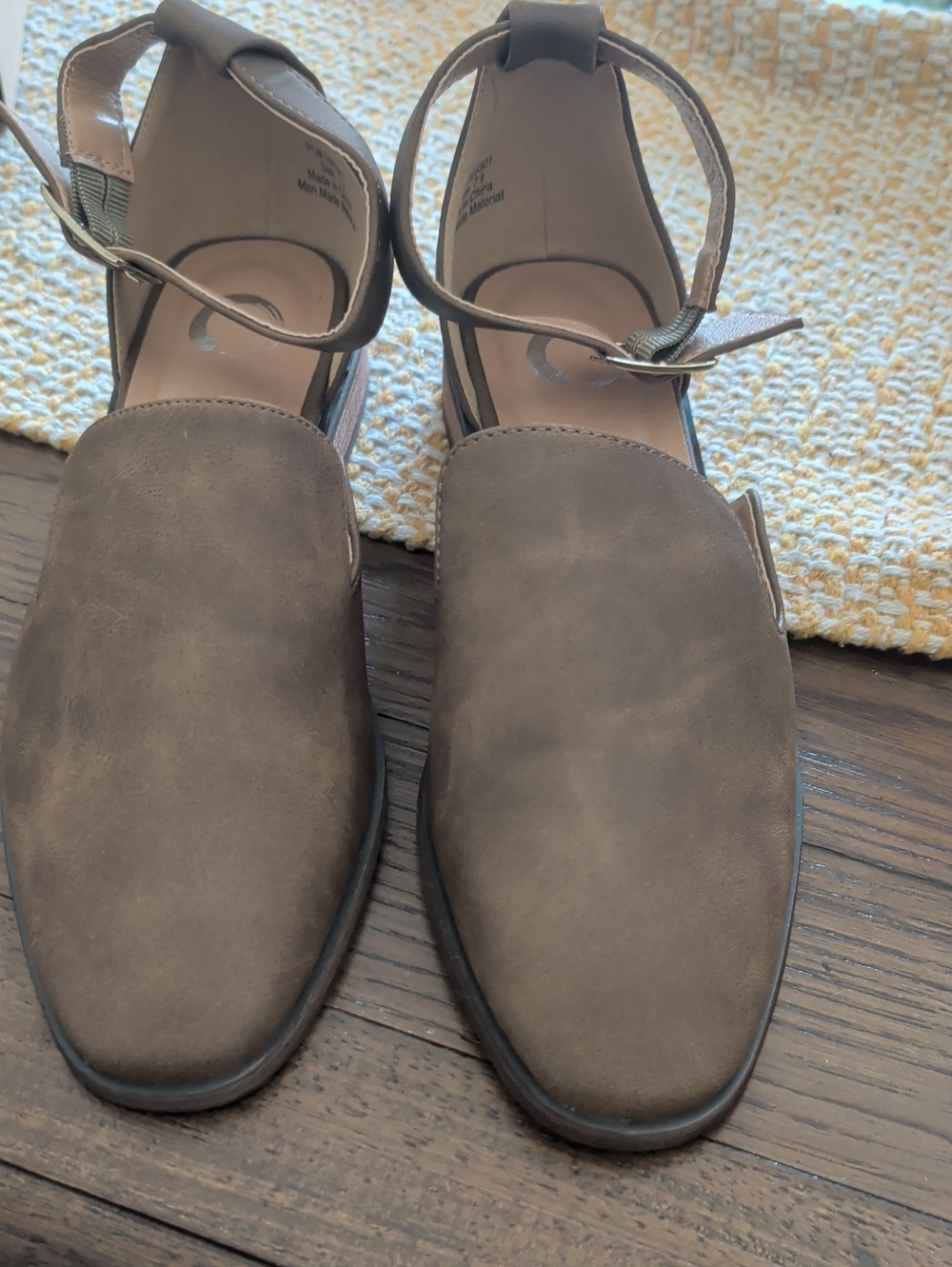Journey Women's Brown Leather Closed-Toe Sandals